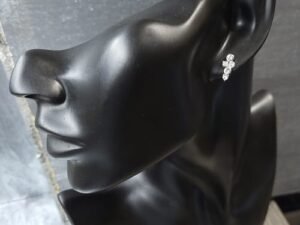 дамски сребърни обеци с камъни бели топ най нова колекция лукс фешън мода хай лайф идеални за всеки ден