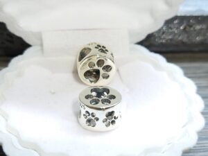 Елегантен сребърен талисман за гривна тип Пандора  : Paw print (ОТПЕЧАТЪК ОТ ЛАПА)