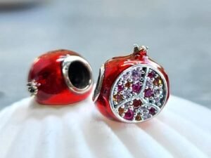 Pomegranate (червен нар) .От колекцията сладък живот талисман за просперитет