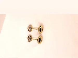 златни обеци с винт и един бял камък