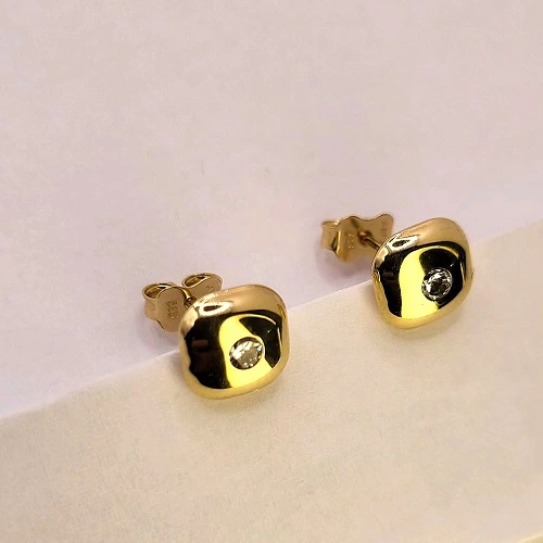 златни обеци с винт бял камък