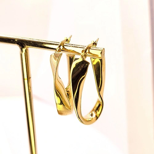 Златни обеци 14 карата овални с френско закопчаване